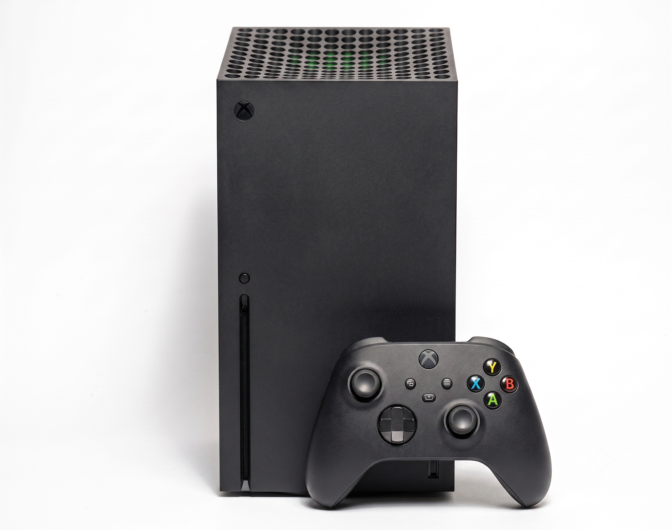 Consola Xbox Series X limpia tras el servicio de ChipFresco